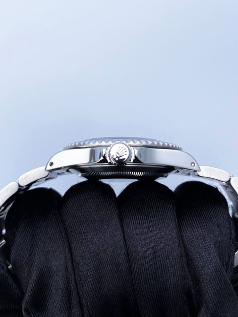 Rolex Submariner 14060M Image 4